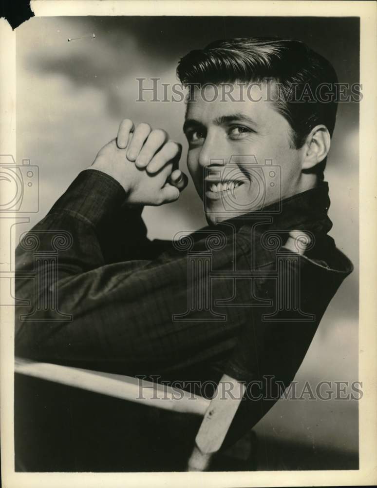Press Photo Edd Bynes as Kookie in &quot;77 Sunset Strip&quot; - Historic Images