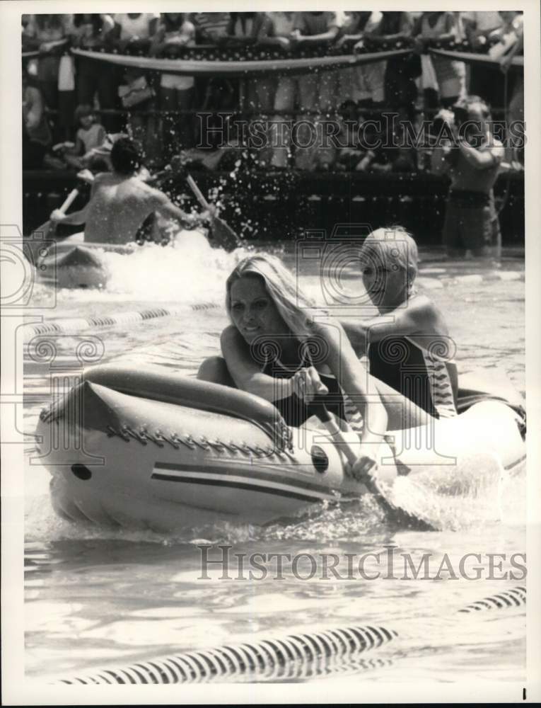 1978 Press Photo Siv Aberg & Britt Ekland compete in kayak race on NBC-TV - Historic Images