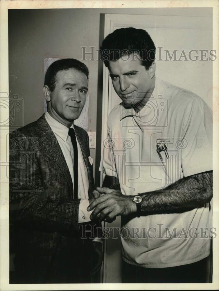 1965 Press Photo Red Buttons &amp; Vincent Edwards star in &quot;Ben Casey&quot; on ABC-TV - Historic Images