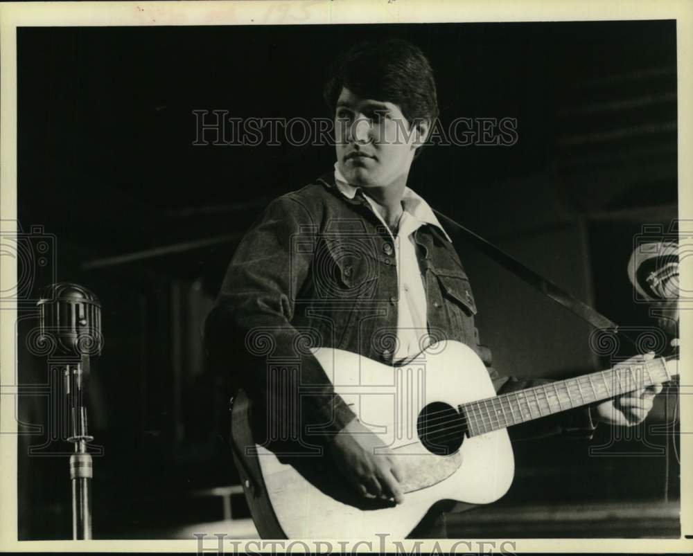 1983 Press Photo Tom Byrd portrays country music singer in &quot;Boone&quot; on NBC-TV - Historic Images