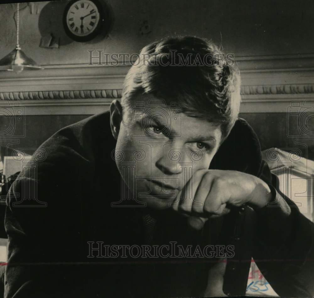 Press Photo Actor Hardy Kruger in scene from movie - Historic Images