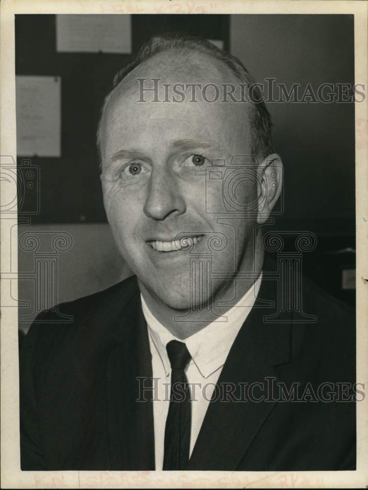 1968 Press Photo Dick Bunk, Vice President of Connie Mack, New York - Historic Images