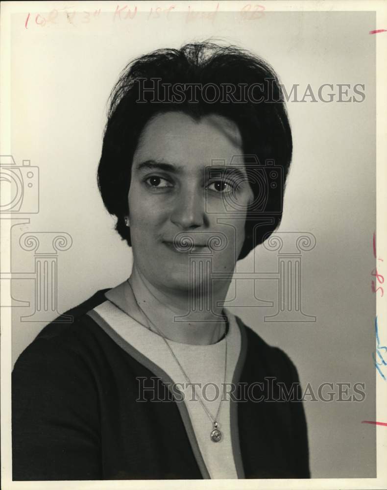 1971 Press Photo Mrs. Beverly A. Crotty, New York - Historic Images