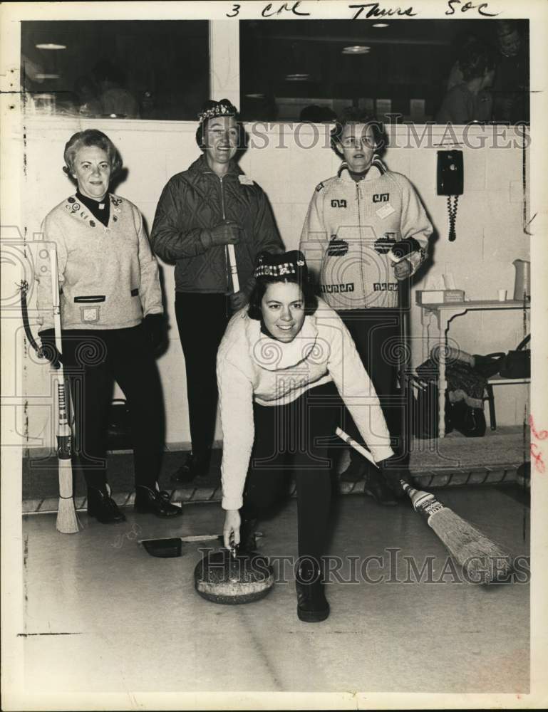 1966 Press Photo Bonspiel held at Albany Curling Club in New York - tua69614 - Historic Images