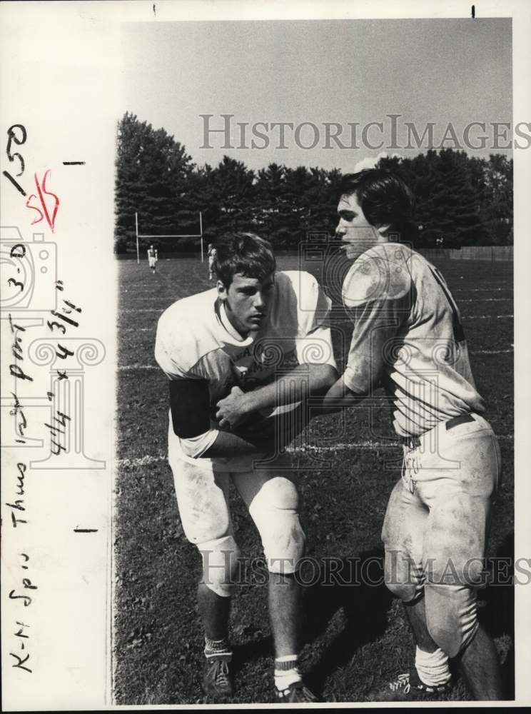 1979 Press Photo Bob Verstandig &amp; Mike Criscione on football field in New York - Historic Images