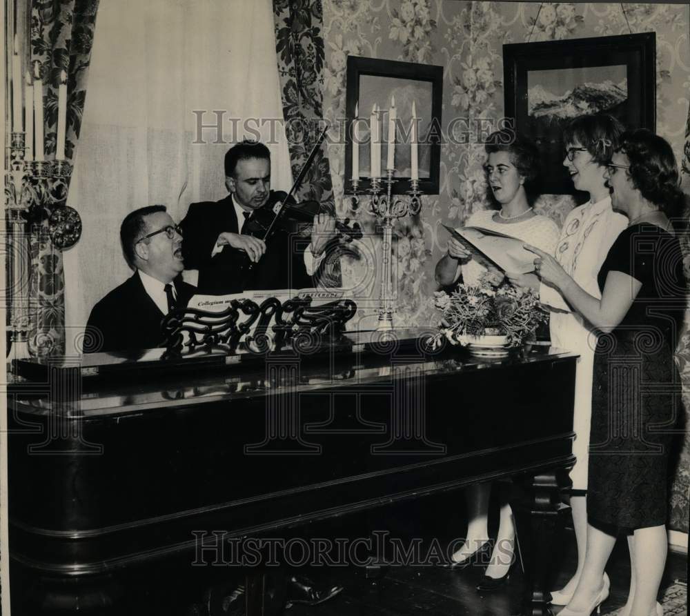 1964 Group sings around piano at Cherry Hill in Albany, New York-Historic Images