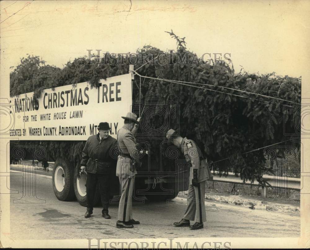 1969 Christmas tree destined for White House on truck in New York-Historic Images