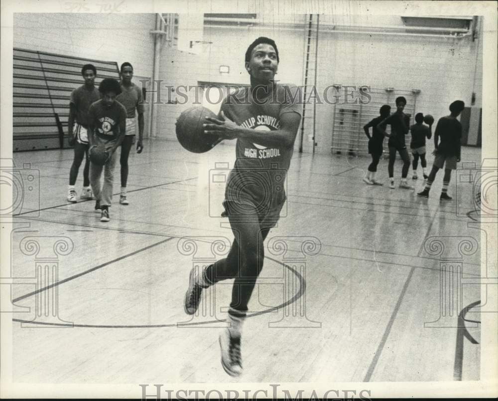 Press Photo Philip Schuyler High School basketball players in Albany, New York - Historic Images