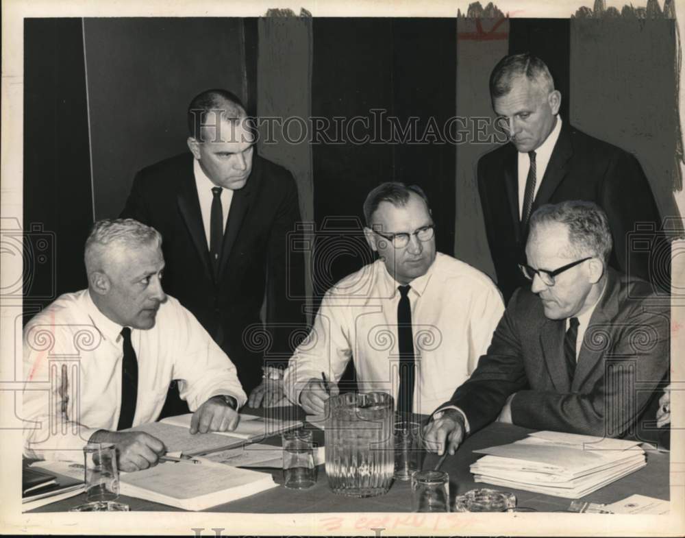 1964 Officials confer at convention in Albany, New York-Historic Images