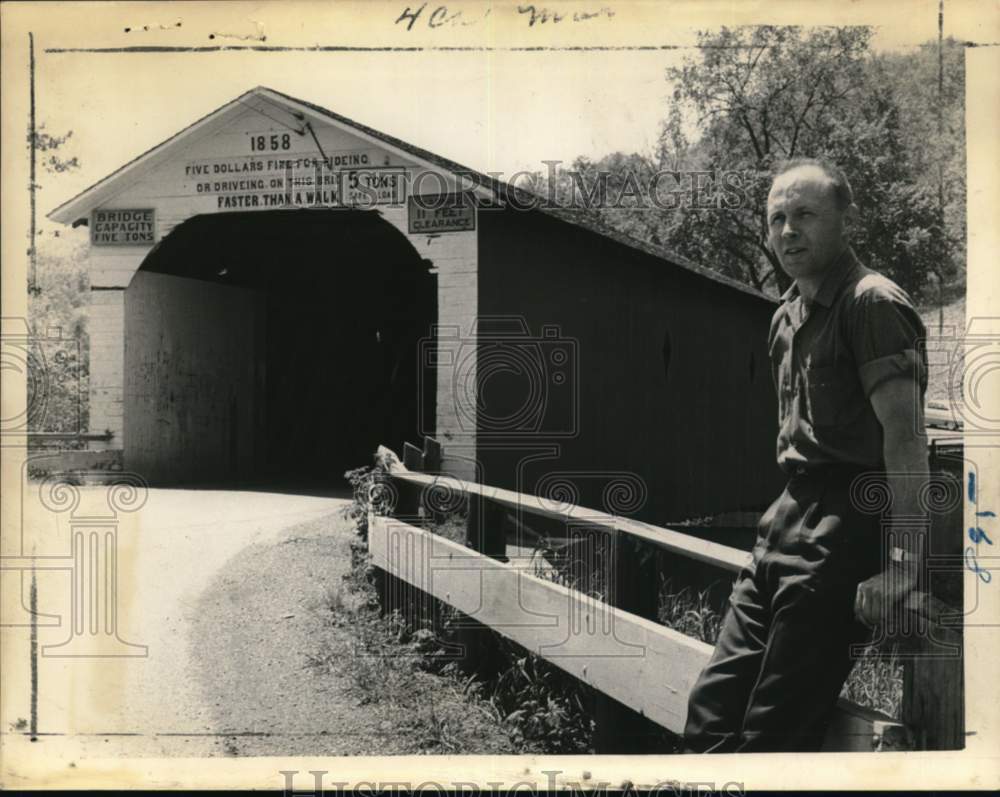 1962 Dick McGuire of Cambridge, New York at Shushan Covered Bridge-Historic Images
