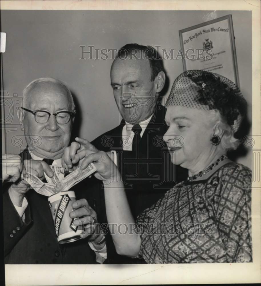 1962 Group collects donations for March of Dimes campaign, New York-Historic Images