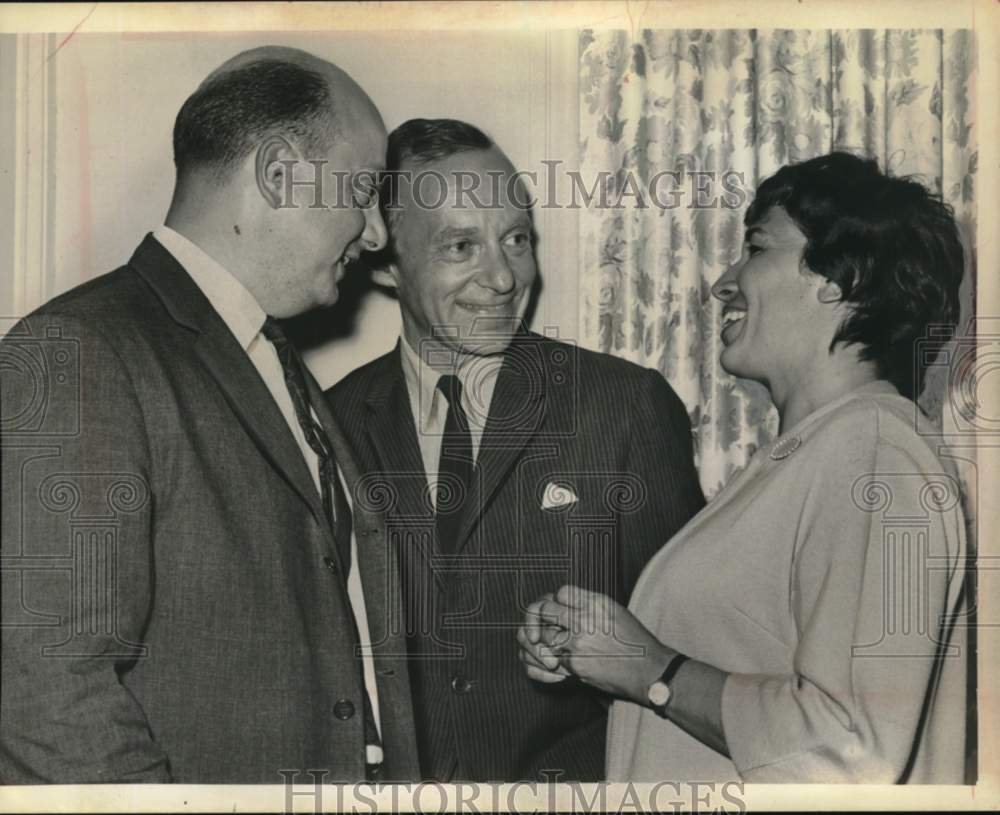 1964 Trio chats at Albany Institute of History and Art, New York-Historic Images