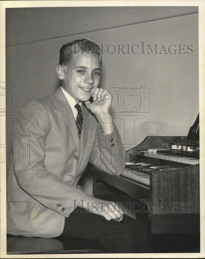 1962 Johnny Dupont, Menands, New York organist-Historic Images