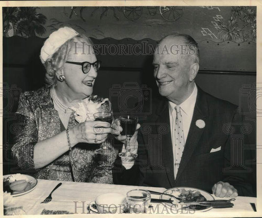 1963 Press Photo Mr. & Mrs. Frank J. Dillon on 50th anniversary in New York- Historic Images