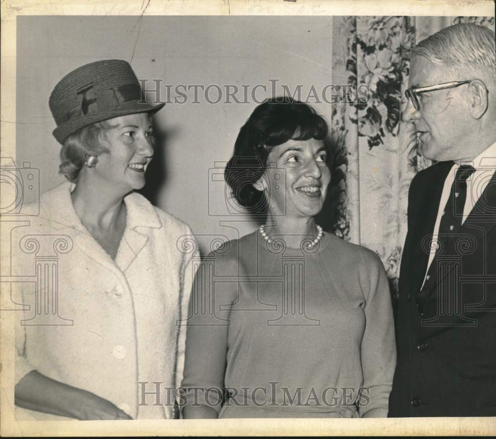 1963 Behind the Headlines event guest speaker and organizers-Historic Images