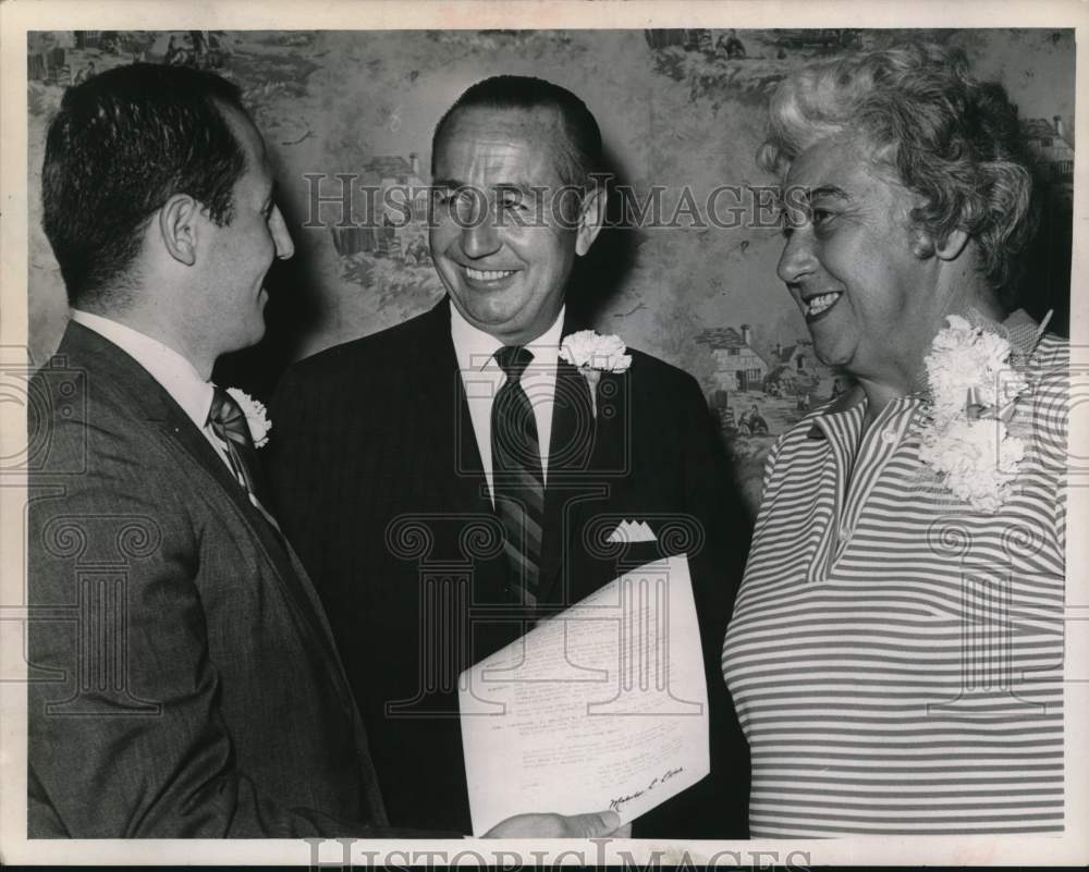 1969 Penn Steverwal, Malcolm Ellis & Mabel Kernaghan in New York-Historic Images
