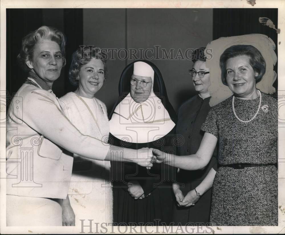 1964 Women&#39;s Auxiliary at St. Peter&#39;s Hospital, Albany, New York-Historic Images