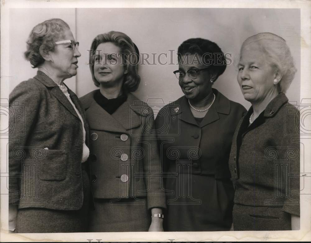 1964 Ladies confer during event in New York-Historic Images