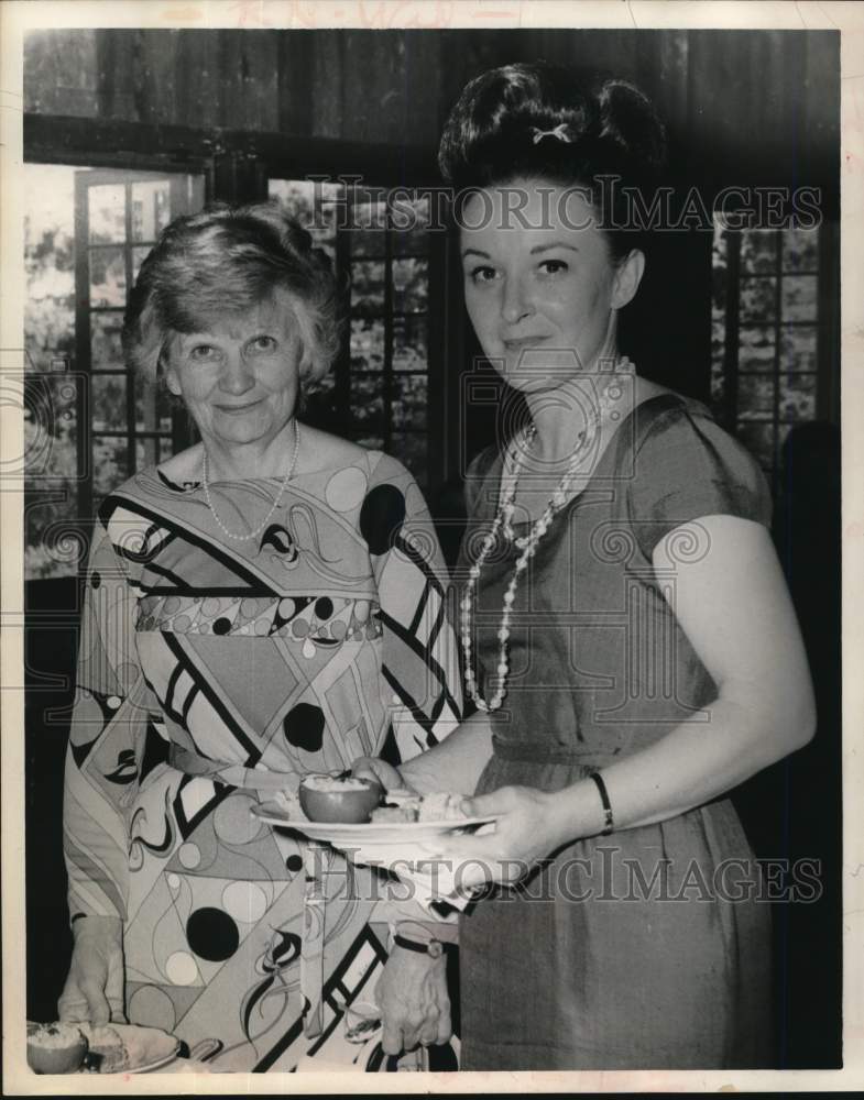 1965 Mrs. Lee Elmore with colleague in New York-Historic Images
