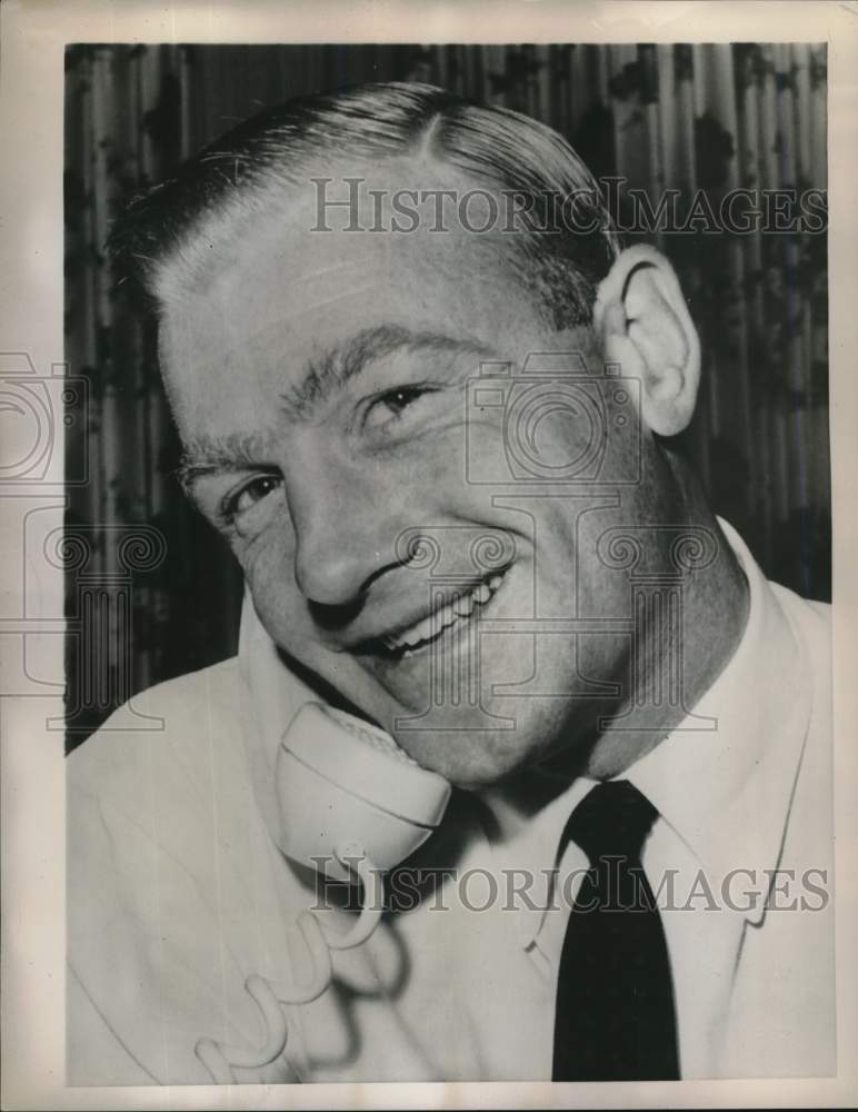 1960 Pete Elliott talking on telephone in New York-Historic Images