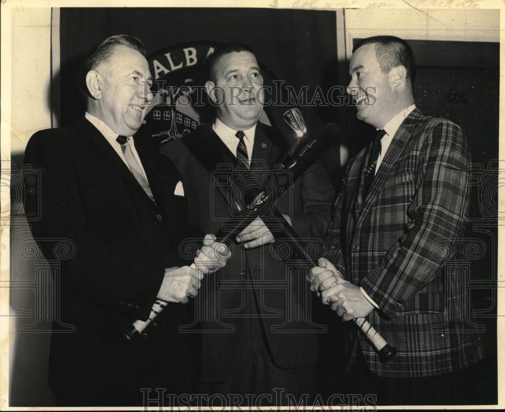 1966 Albany Board of Realtors members plan outing in New York-Historic Images