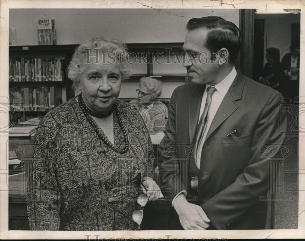 1967 Paul DerOhannesiian with colleague in New York-Historic Images