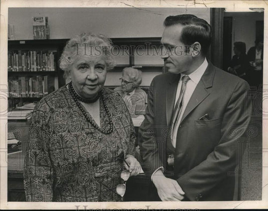 1967 Paul DerOhannesiian with colleague in New York-Historic Images