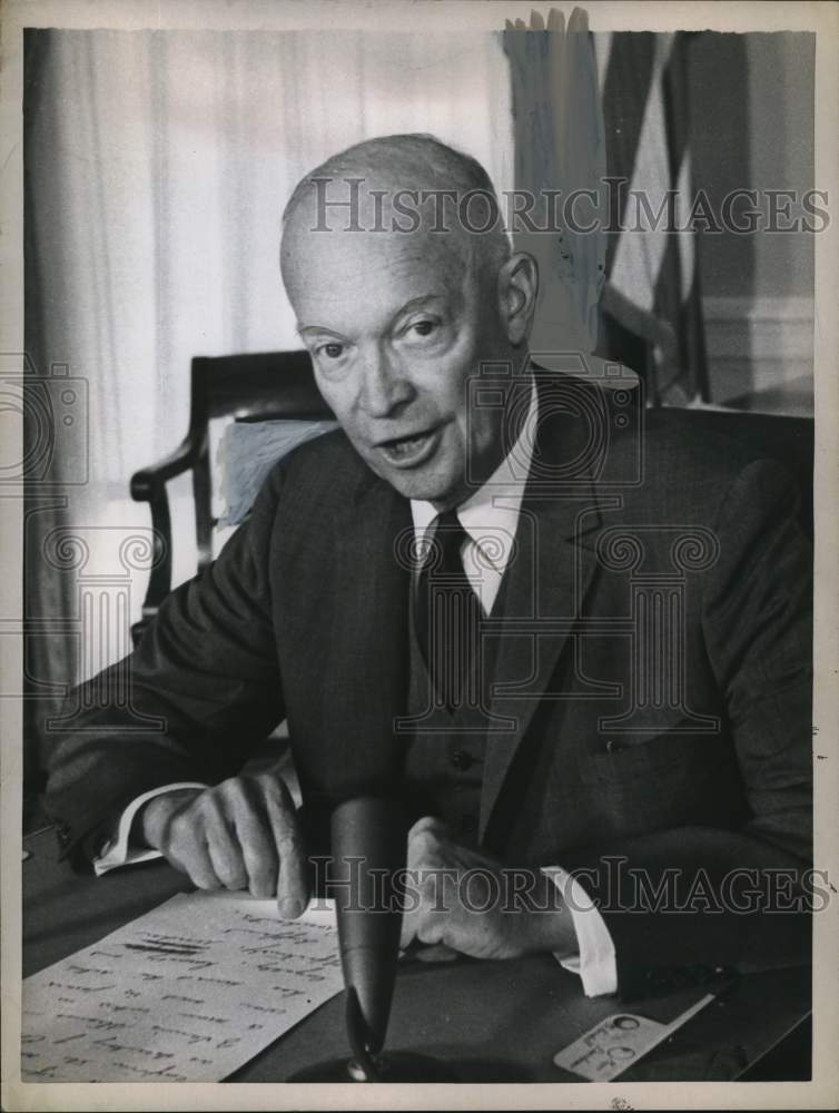 1960 Press Photo US President Dwight &quot;Ike&quot; D. Eisenhower - tua96255 - Historic Images