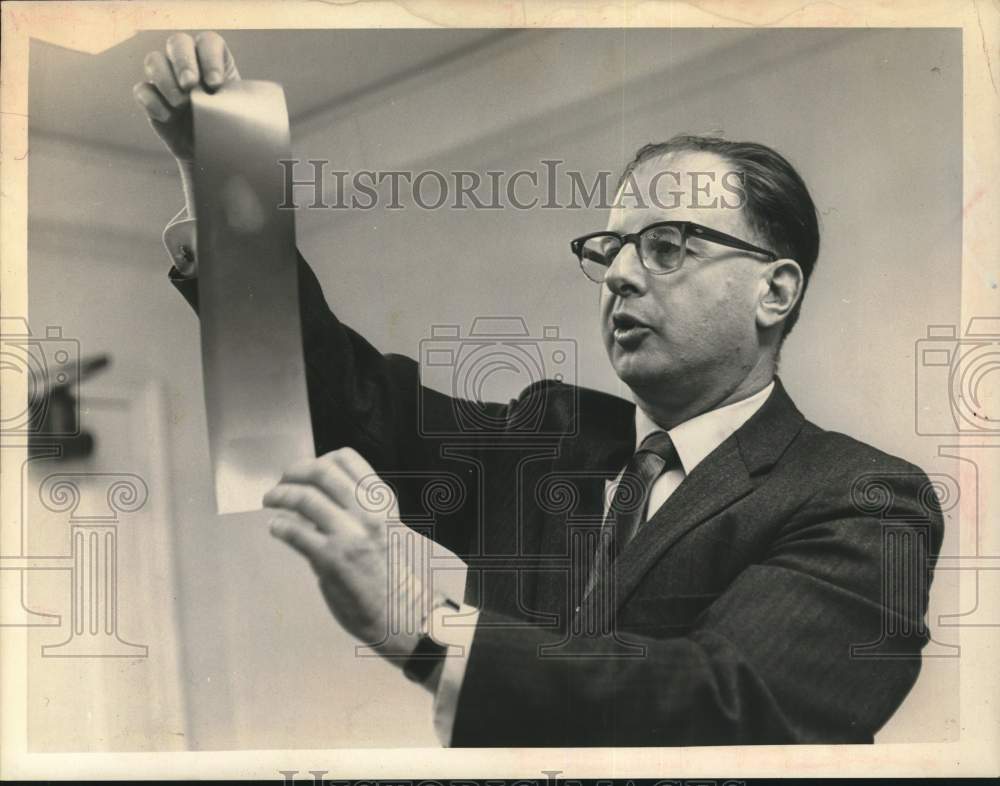 1968 Dr. Russell Freedman, Rensselaer Polytechnic Institute, NY-Historic Images