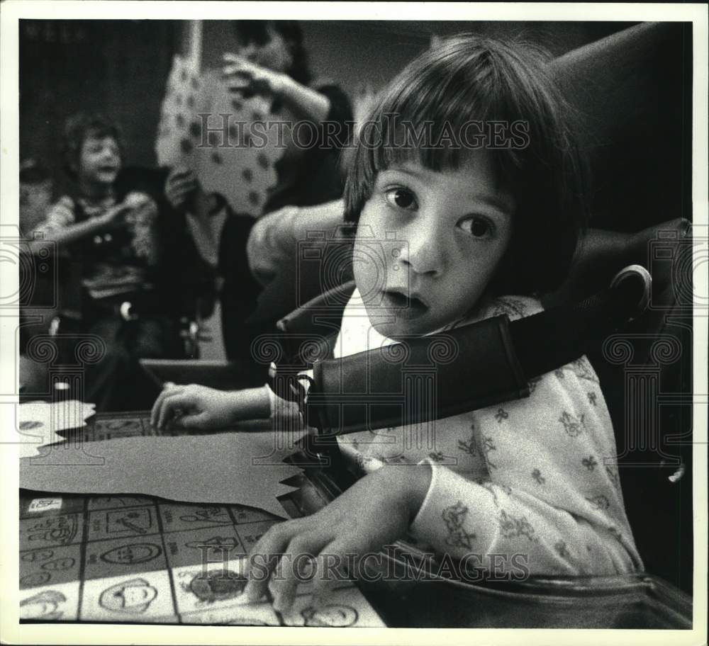 1989 Press Photo Elizabeth Fricano at Albany Center for Disabled - tua96857 - Historic Images