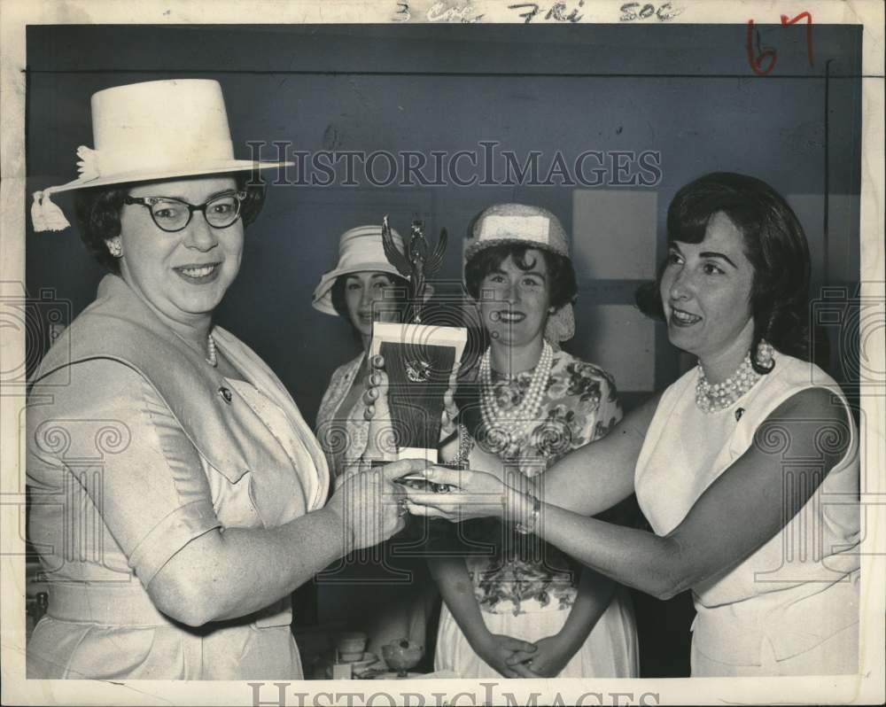 1963 Award presentation at B&#39;nai B&#39;rith in Albany, New York-Historic Images