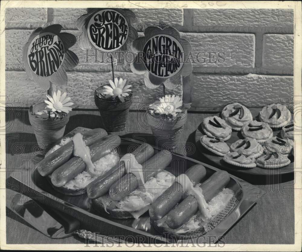 1969 Food trays-Historic Images