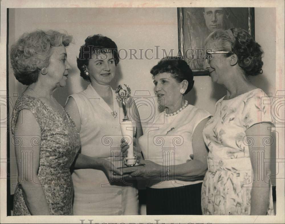 1965 Elizabeth Hathaway with American Legion Auxiliary in New York-Historic Images