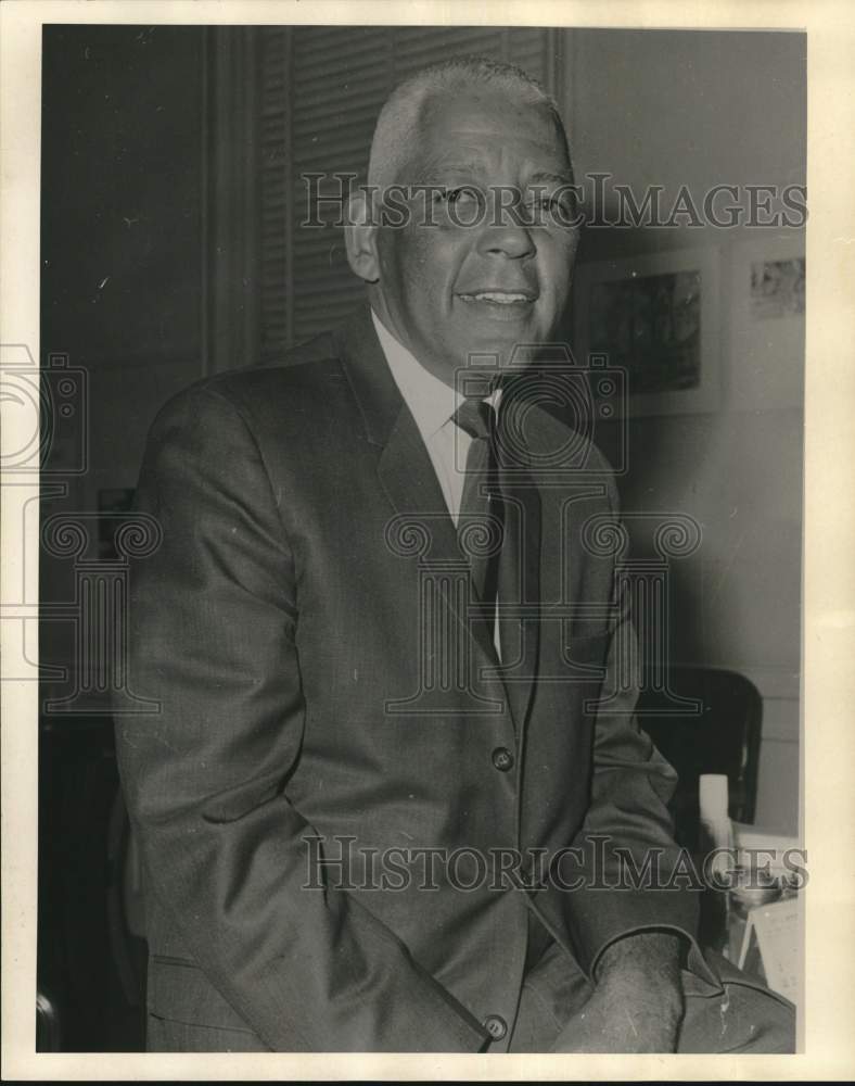 1969 Benjamin J. Henley, keynote educator, New York-Historic Images