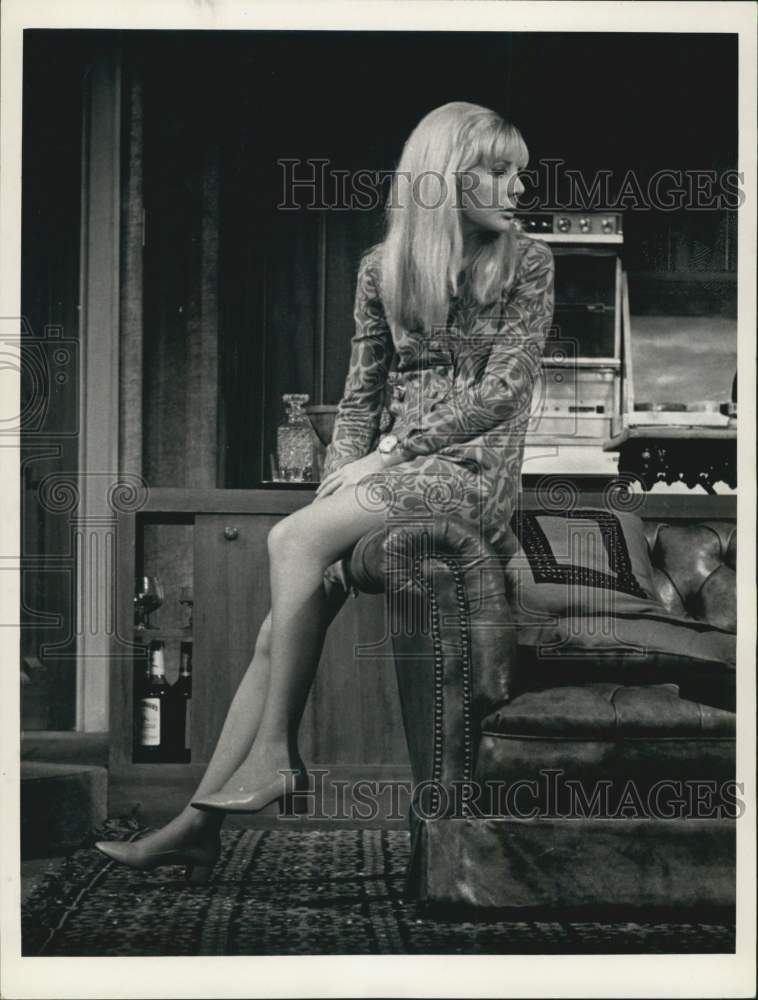 1968 Barbara Ferris stars in "There's A Girl in My Soup" in New York-Historic Images