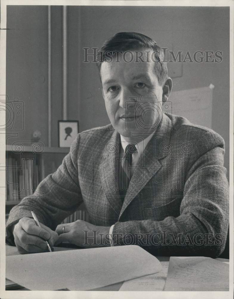 1967 Dr. Rogers B. Finch, New York-Historic Images
