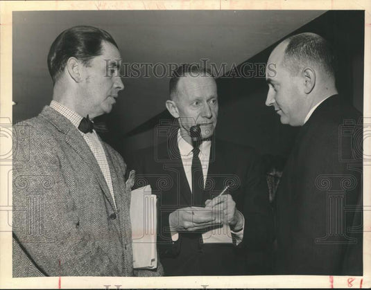 1967 Press Photo W.H. Ferry with colleagues in New York - tub00577- Historic Images