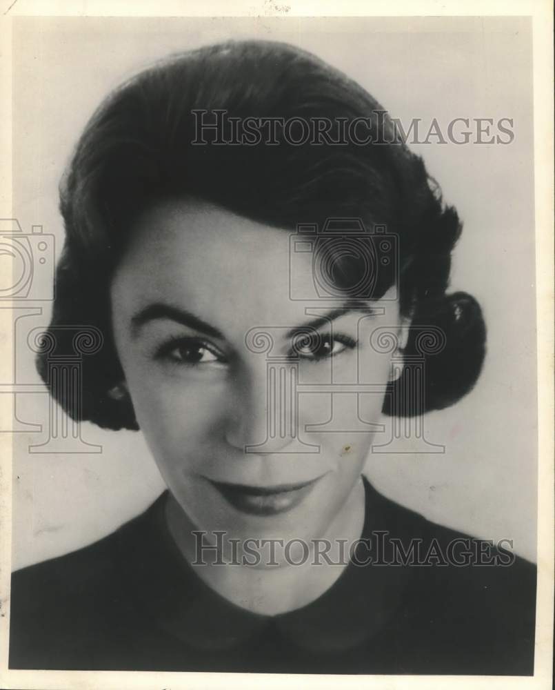 1962 Mrs. John B. Dowling of Connecticut, nee Sylvia Klarsfield-Historic Images