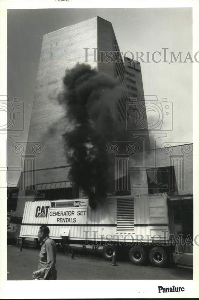 1992 Press Photo Emergency generator powers Hilton Hotel in Albany, New York - Historic Images
