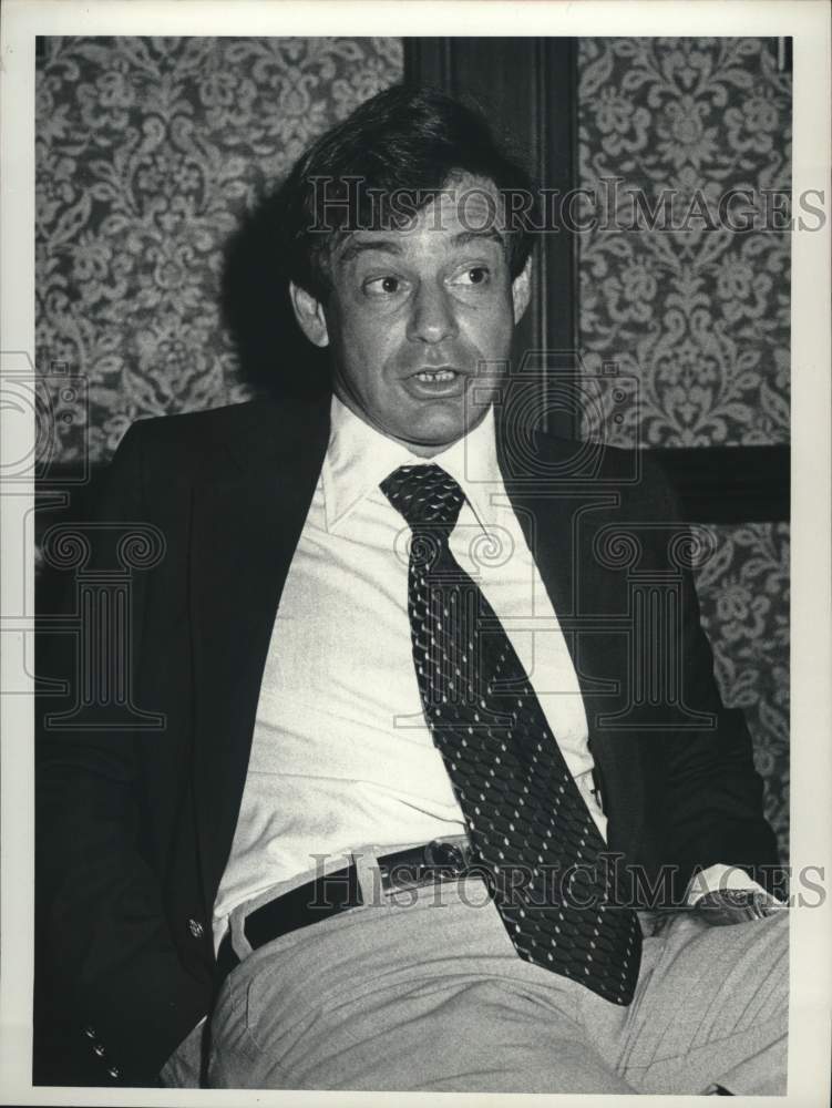 1980 Press Photo Dan Halperin at Americana Inn, Colonie, New York - tub11969 - Historic Images