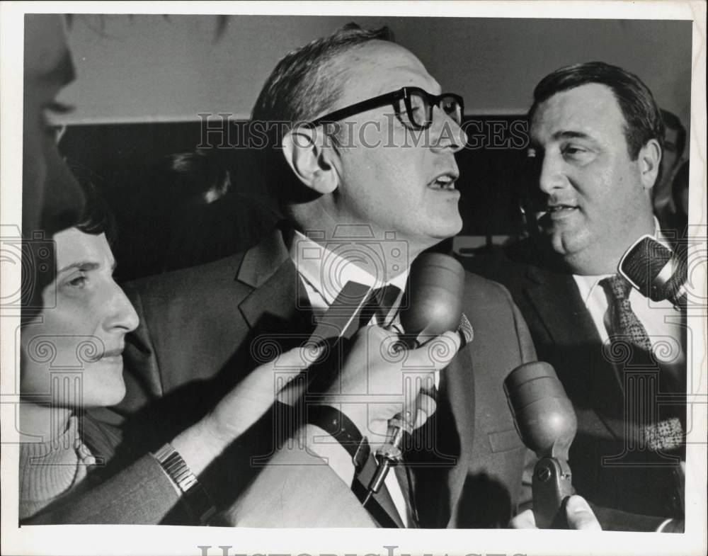 1969 Press Photo Albert Hartheimer with Wife and Joe Frangelb - tub33328 - Historic Images