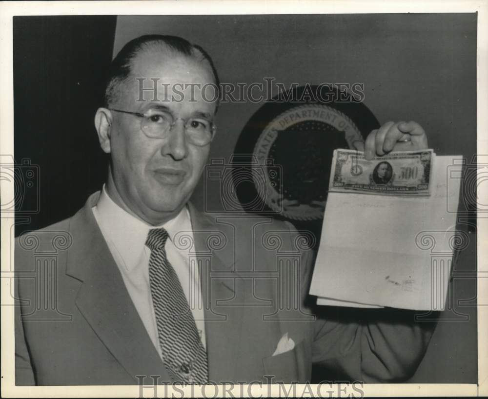 1954 Press Photo Agriculture Secretary Ezra Benson at Washington news conference - Historic Images