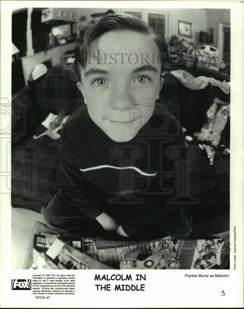 1999 Press Photo Frankie Muniz stars in Malcolm In The Middle on Fox - tup00260 - Historic Images