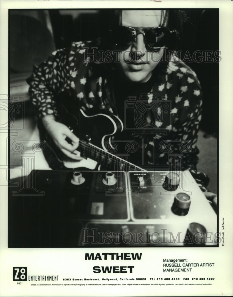 1995 Press Photo Pop music artist Matthew Sweet - tup00358 - Historic Images