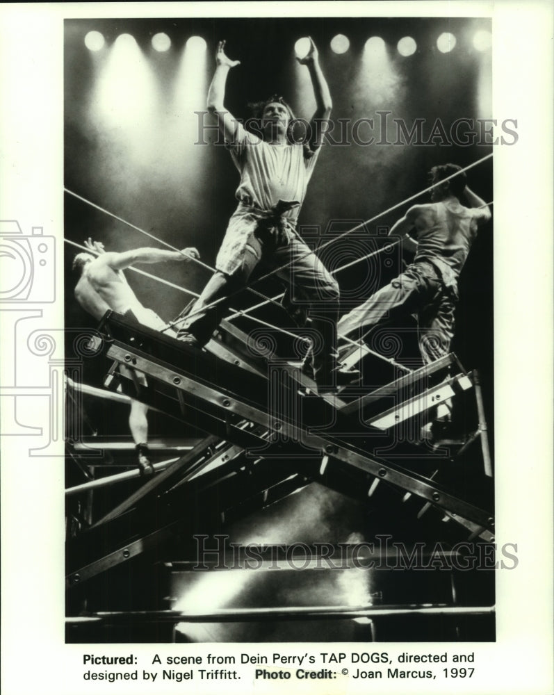 1997 Press Photo Dancers perform in Dein Perry&#39;s Tap Dogs - tup00411 - Historic Images