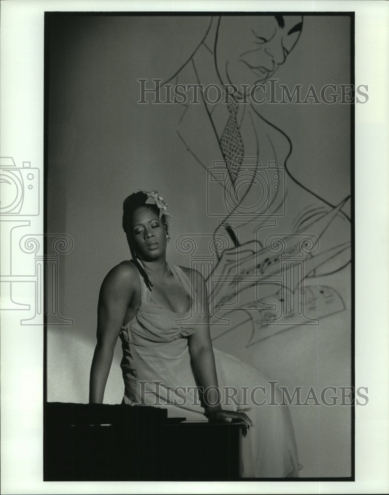 1997 Press Photo Sheryl McCallum performs during Berkshire Theatre Festival - Historic Images