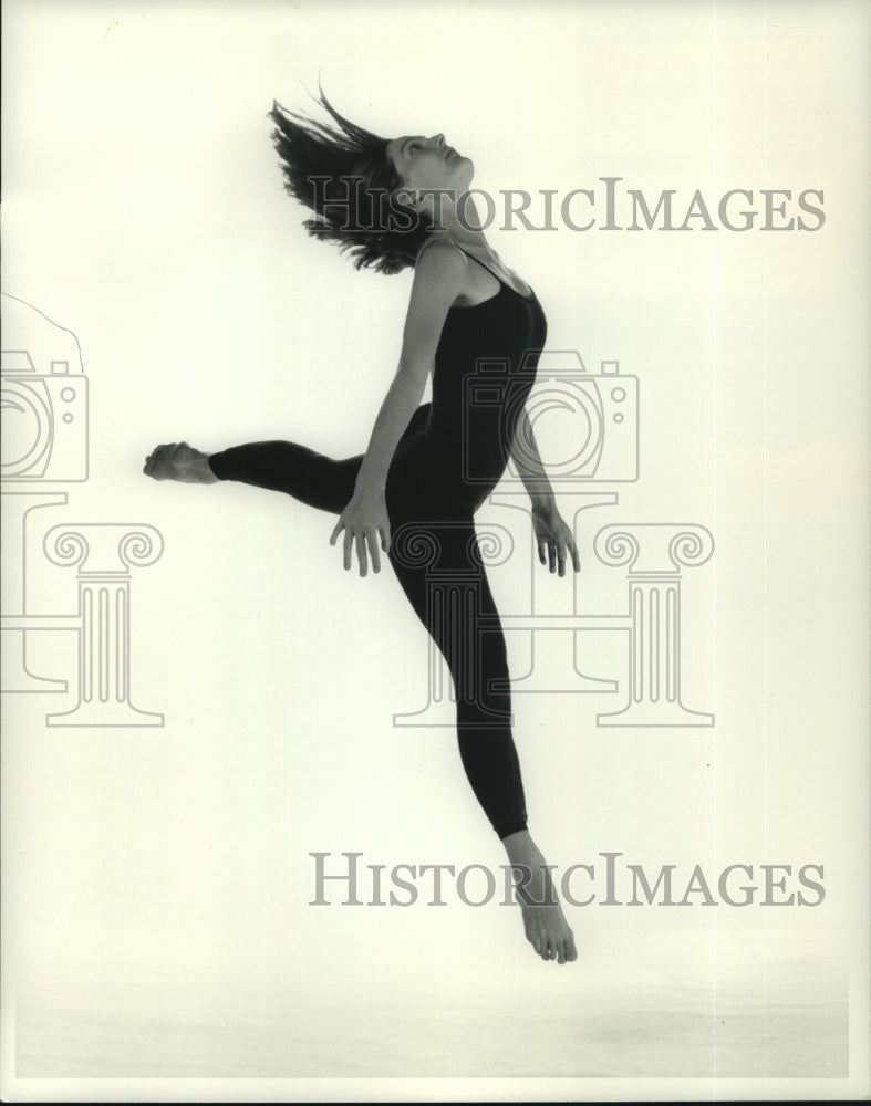 Press Photo Dancer with Ellen Sinopoli Dance Company, Troy, New York - Historic Images