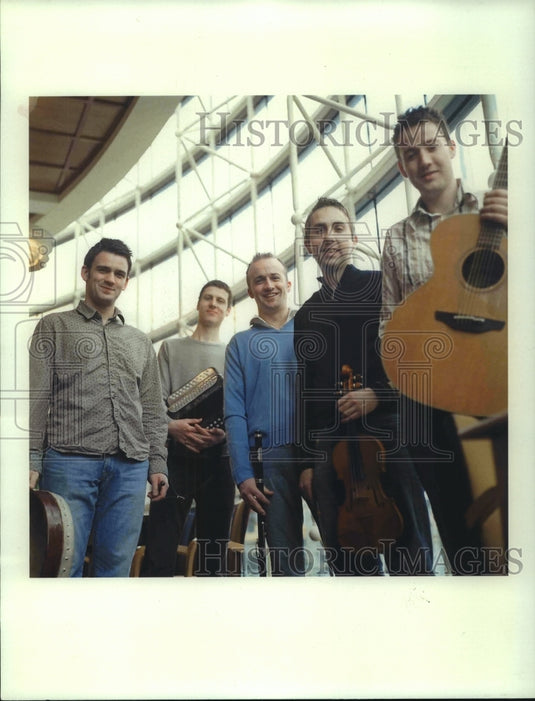 2007 Press Photo Music Group, TEADA, at East Greenbush, Celtie Hall - tup00688 - Historic Images