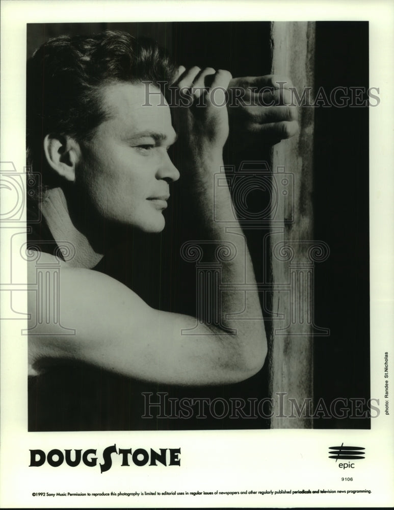 1992 Press Photo Doug Stone, Epic Records Singer - tup00743 - Historic Images