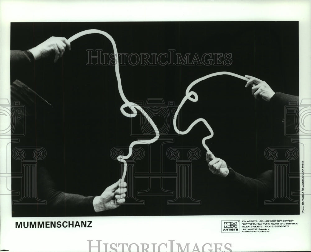 1996 Press Photo Mummenschanz, Artists - tup00823 - Historic Images